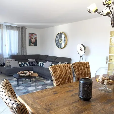 بيت للعطل La Gineroise