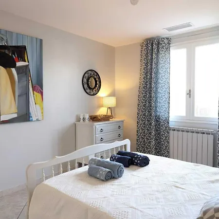 La Gineroise بيت للعطل *